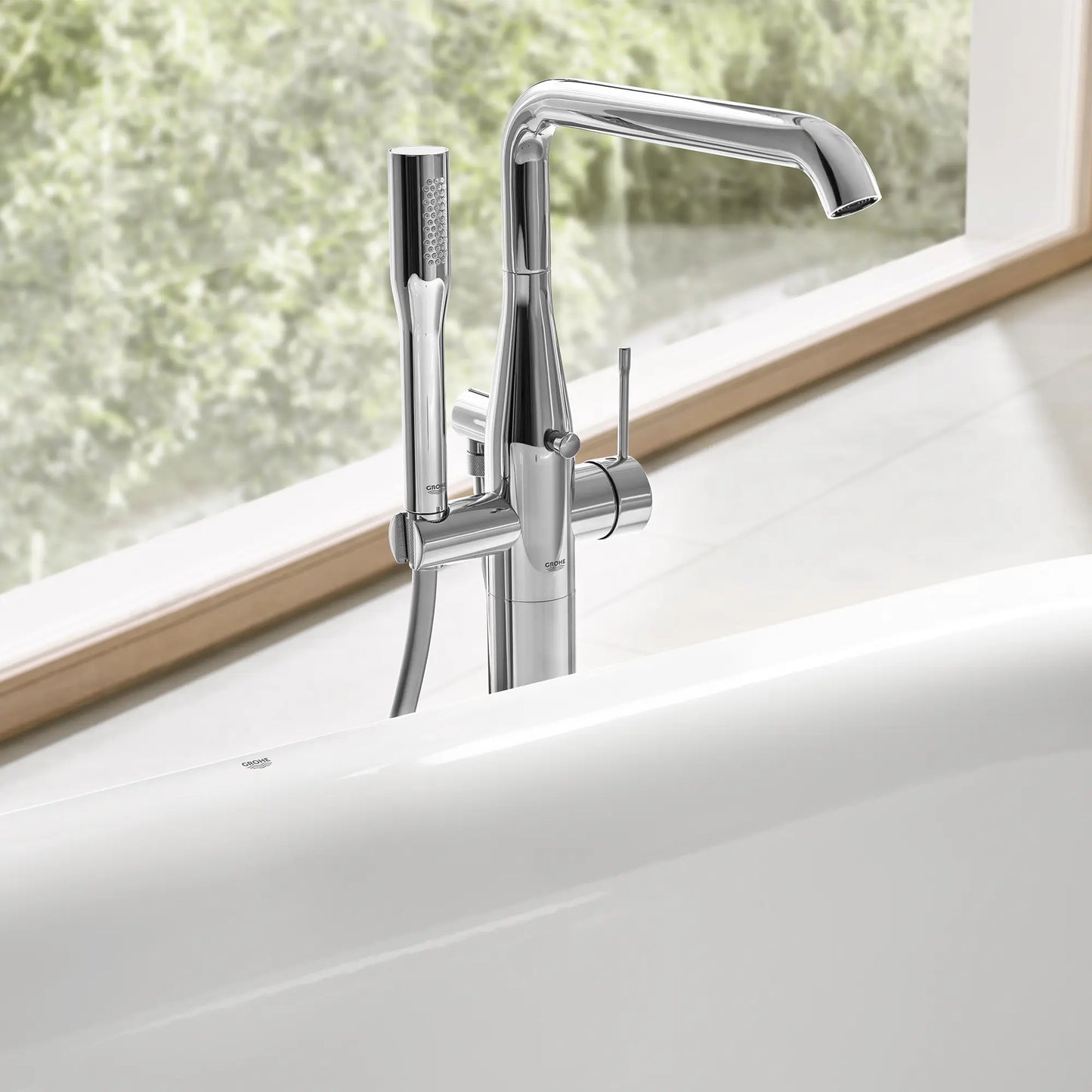 GROHE 2349100A Essence New Ohm Bath Freest. U-Spout - C